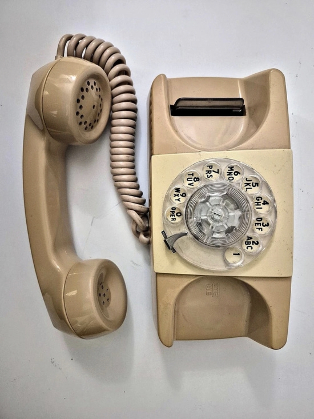GTE Automatic Electric Type 90 Rotary Wall Phone Brown